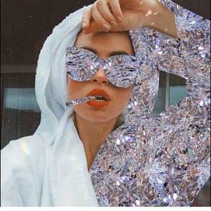 Meet your Posher, Diamond